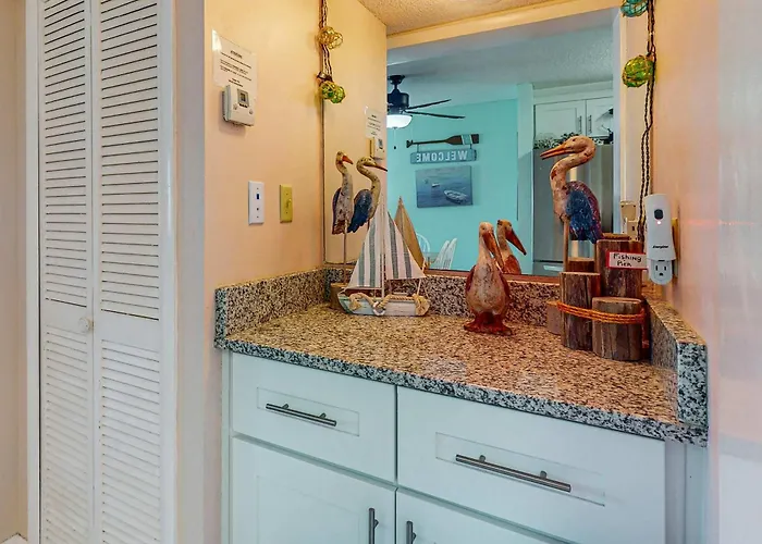 2nd-floor Coastal With Pools Hot Tubs Tennis Balcony Elevator Holiday home