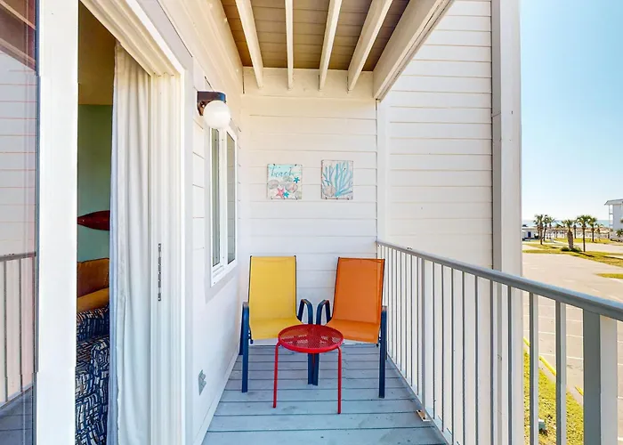 2nd-floor Coastal With Pools Hot Tubs Tennis Balcony Elevator Holiday home