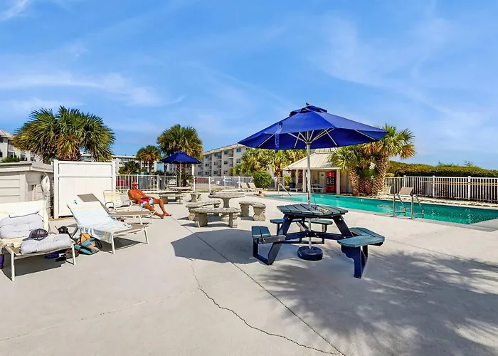 2nd-floor Coastal With Pools Hot Tubs Tennis Balcony Elevator Holiday home *